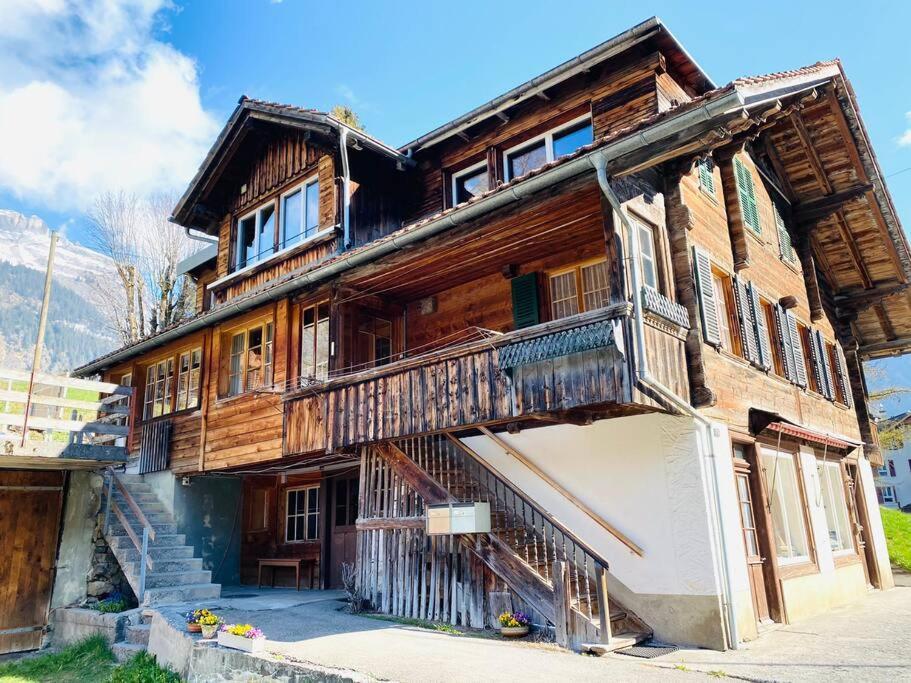 Cozy Apartment In Vintage House In Kandersteg Eksteriør billede